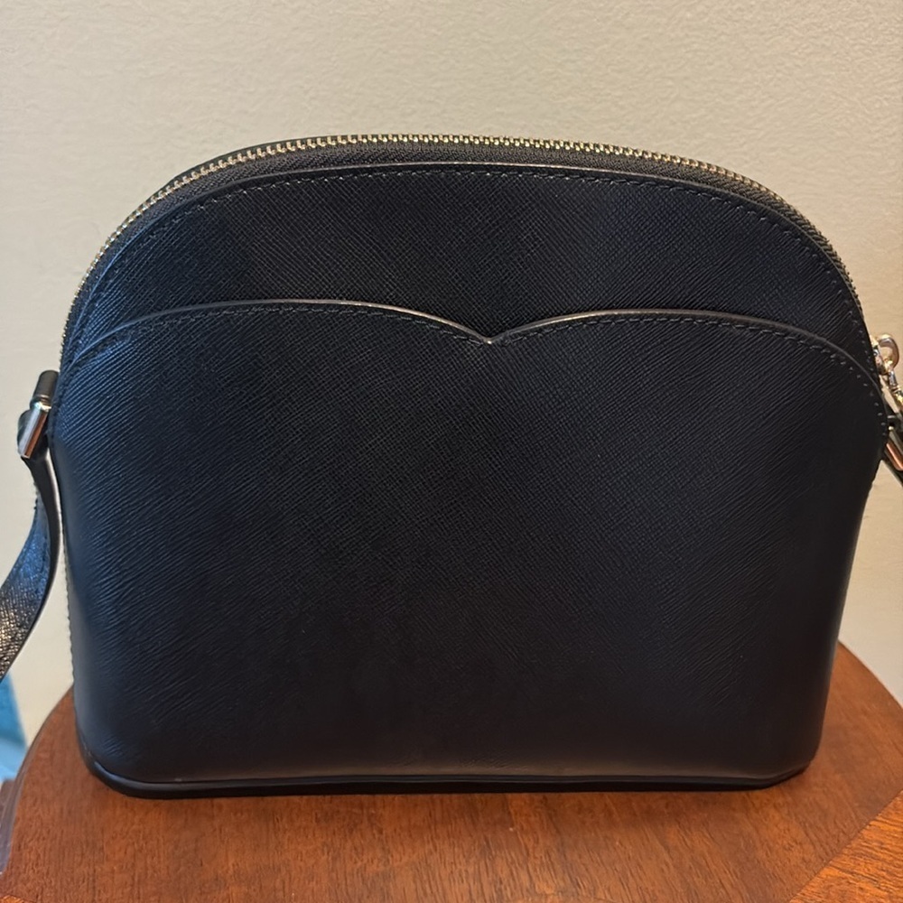 Kate Spade  Crossbody bag  Saffiano Leather  black   sweetheart cut front & back - Picture 7 of 16